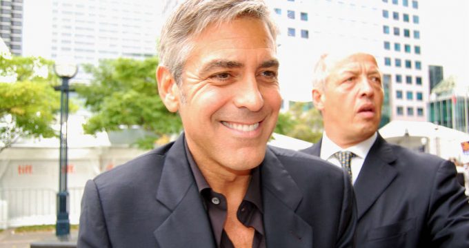 George-Clooney-geeft-geld